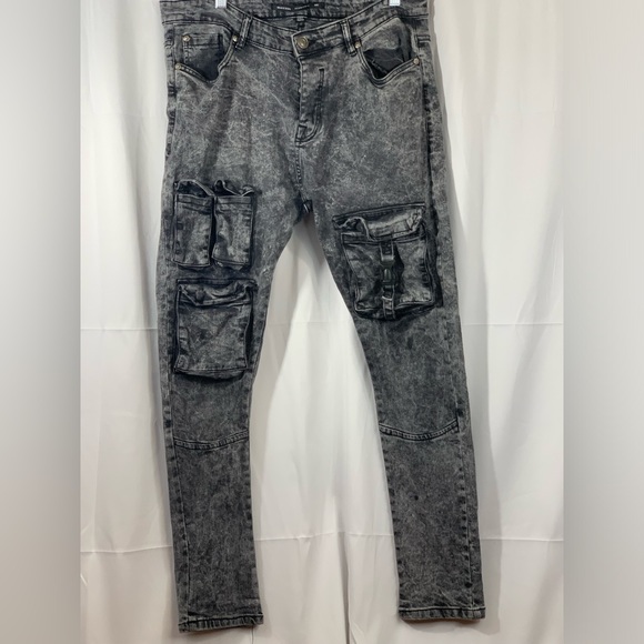 Cargo  Jeans Brave Soul front pocket pants in Black Wash 36R. Button Fly. EUC - Picture 1 of 7